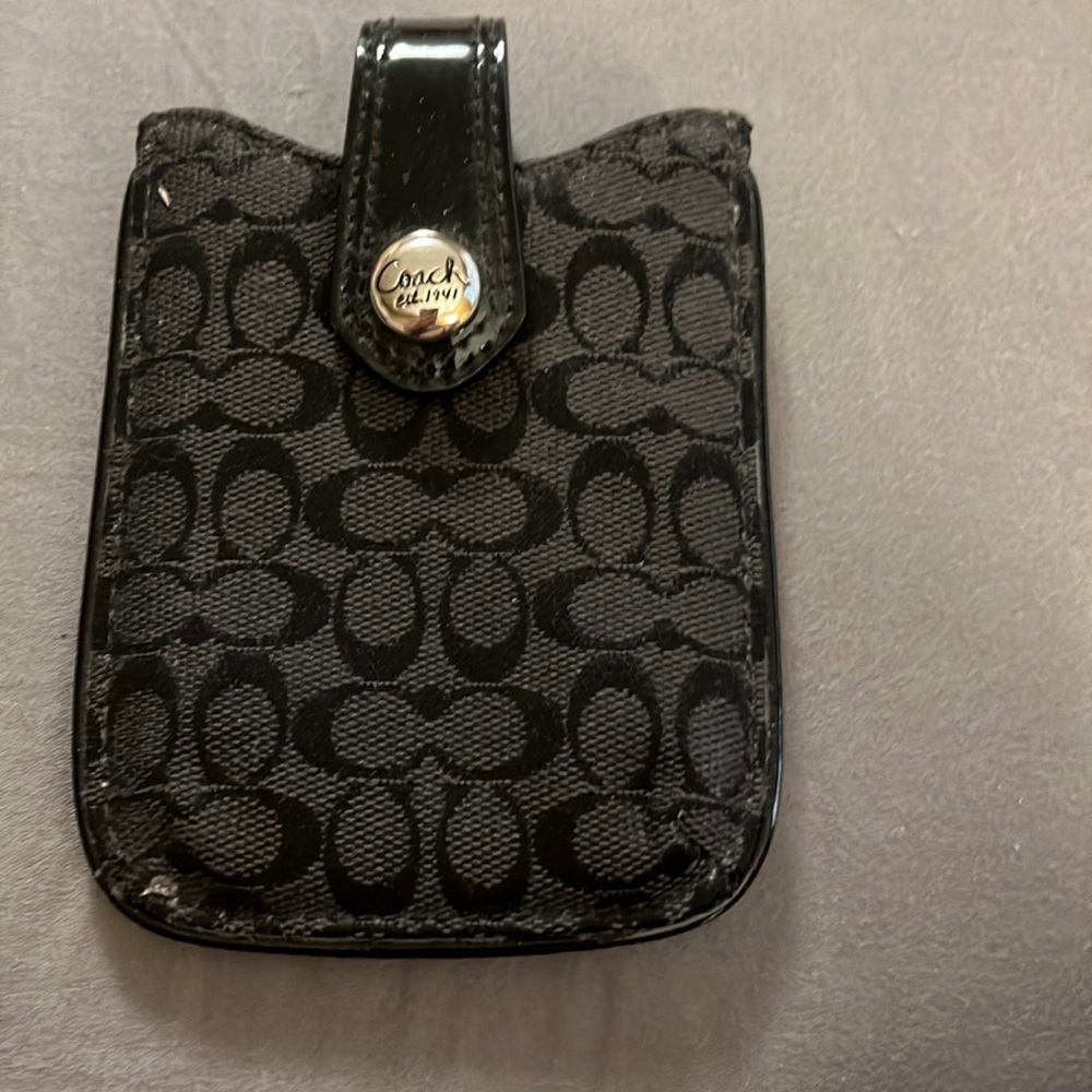 Coach fabric magnetic pouch